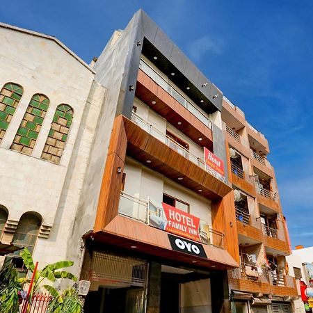 Hotel O Family Deluxe Ню Делхи Екстериор снимка